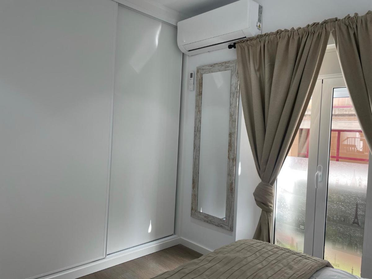 Apartamentos Nebro Cadiz Bagian luar foto