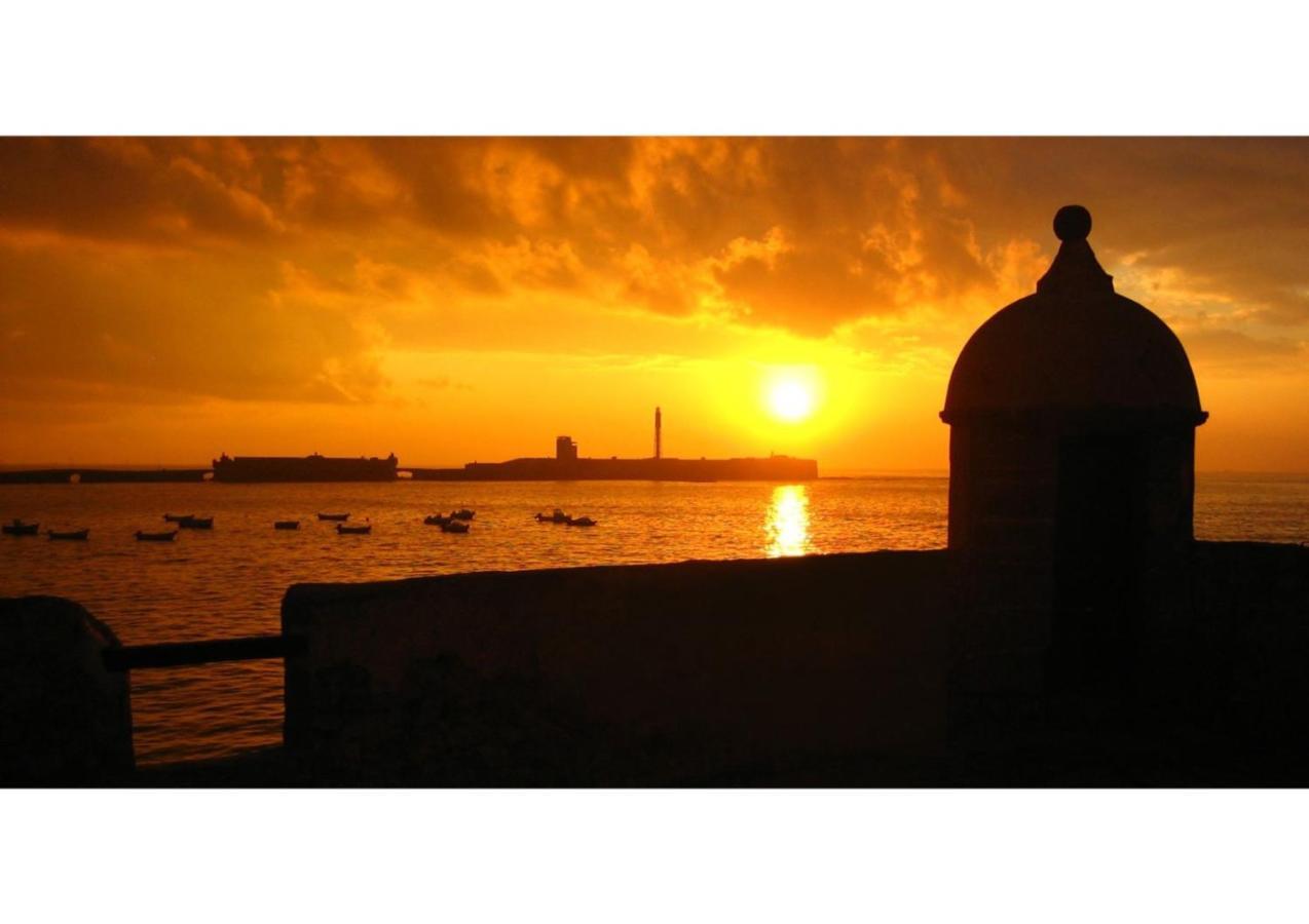Apartamentos Nebro Cadiz Bagian luar foto